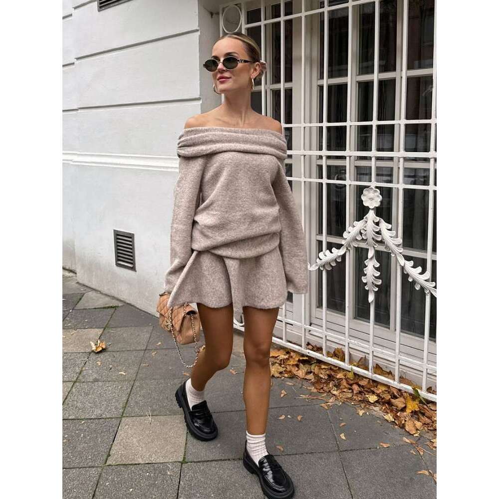 2024 New Classic One Shoulder Slim Fit Cashmere Sweater Sets Fashion Solid Pleat High Waist Mini Skirt Suit Lady Chic Streetwear