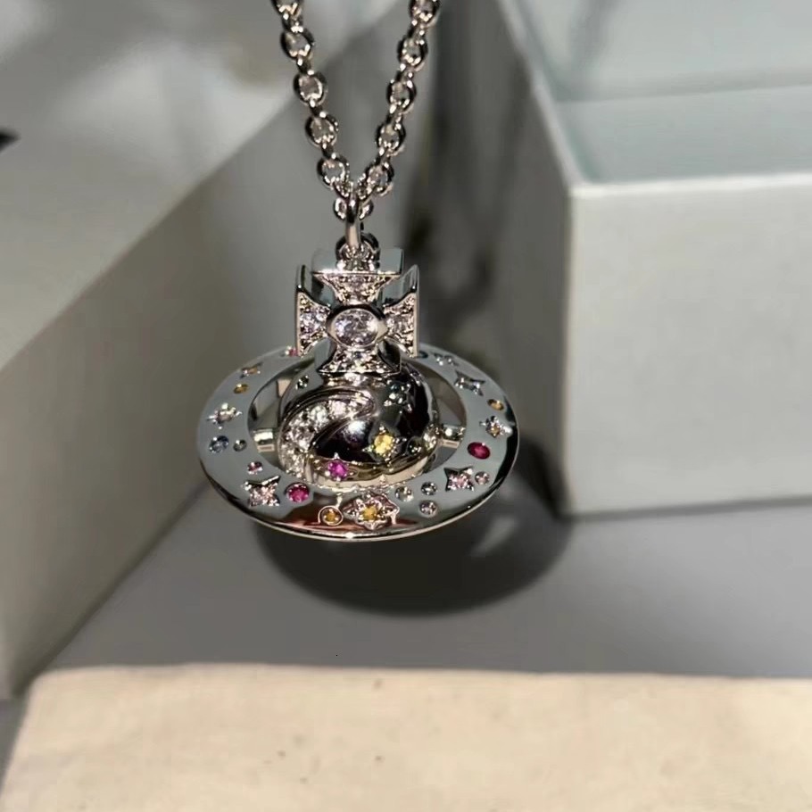 Designer Vivienmes Westwood Jewelry High Version Empress Dowager Sun Moon Star Planet Necklace Limited Edition Moon God Neon Color Diamond Necklace