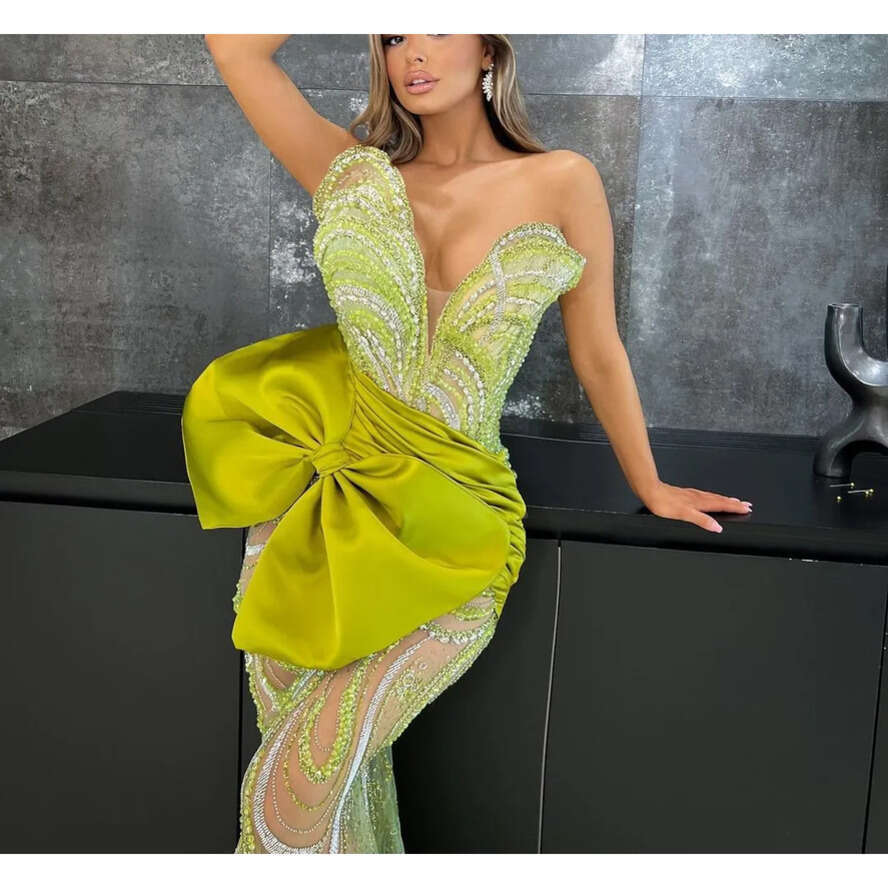 Exquisite Mermaid Prom Dresses Sleeveless V Neck Appliques Sequins Bead Dias Lace Hollow Or Length Satin Evening Dress Bridal Gowns Plus Size Custom 0