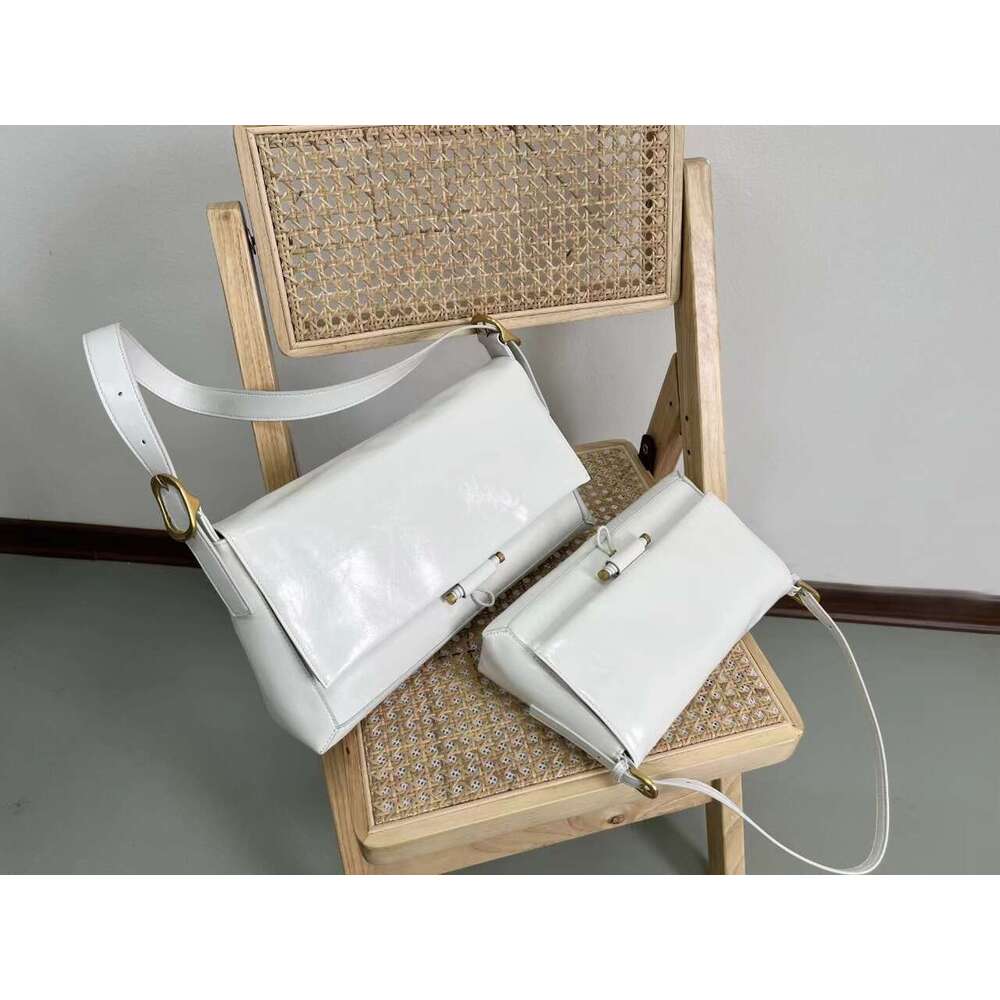 Korean Niche Design Autumn Winter Large-Capacity Commuter Fashion Shoulder Underarm Bag Flip Tote Cowhide Female Purse
