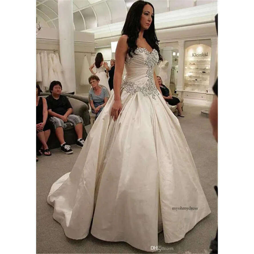 Amazing Crystal Ball Gown Gowns Sweetheart Satin Wedding Dresses Vestido De Noiva Lace-Up Rhies Bridal Dress Custom Made 0510