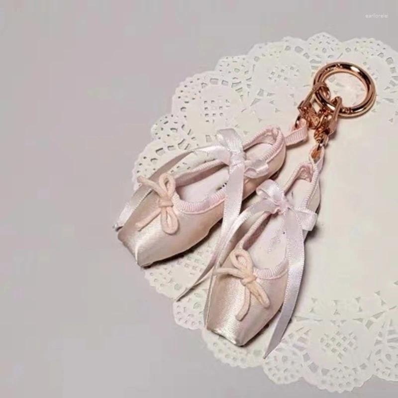 Keychains Delicate Ballet Shoes Bows Strap Charm Eye Catching Keyring Unique Keychain Bag And Phone Pendant For Girls Woman