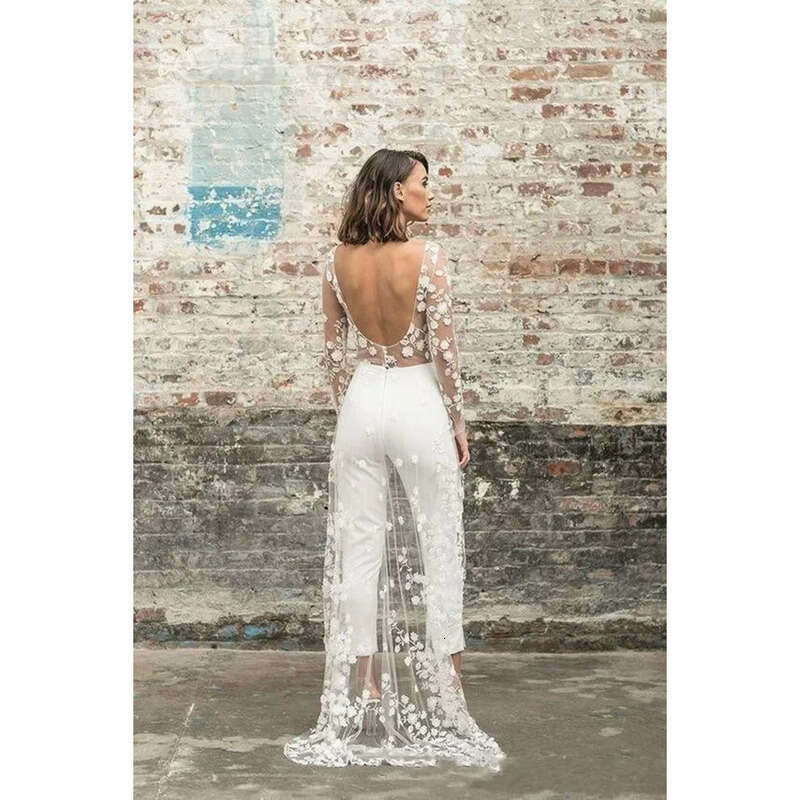 Beach Jumpsuit Wedding Dresses Jewel Neck Long Sleeve Backless Ankle Length Bridal Outfit Lace Summer Bride Gowns