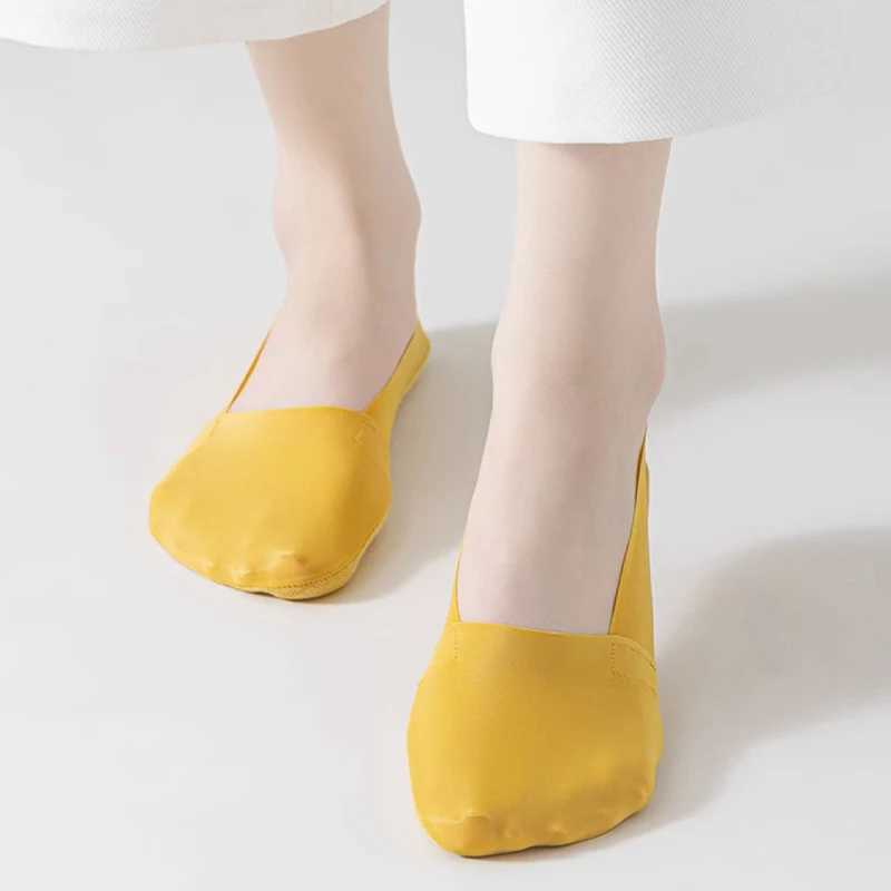 5 pairs of breathable invisible silent solid color boat socks for women comfortable high volume no display ultra-thin socks W241028