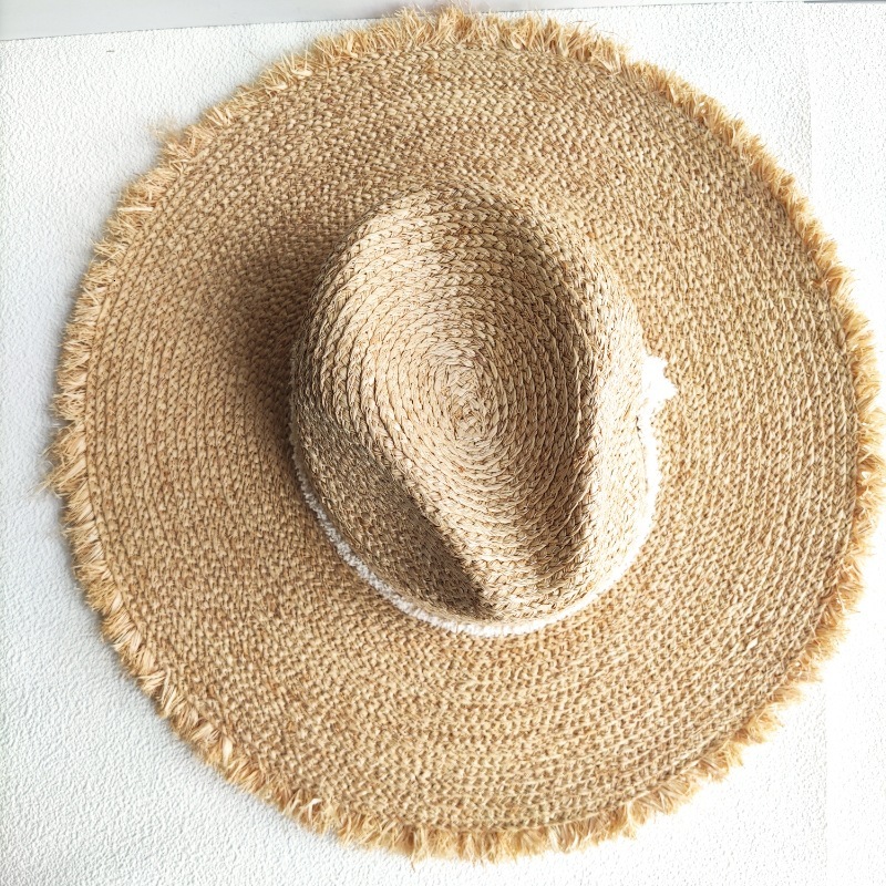 Women's summer seaside sunshade hat, senior feeling straw hat big brim rough edge straw hat