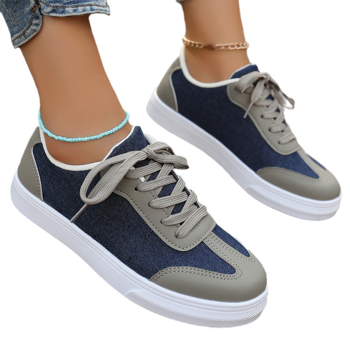 Canvas flat white shoes for women 2024 autumn new large round toe lace up sports and leisure shoes