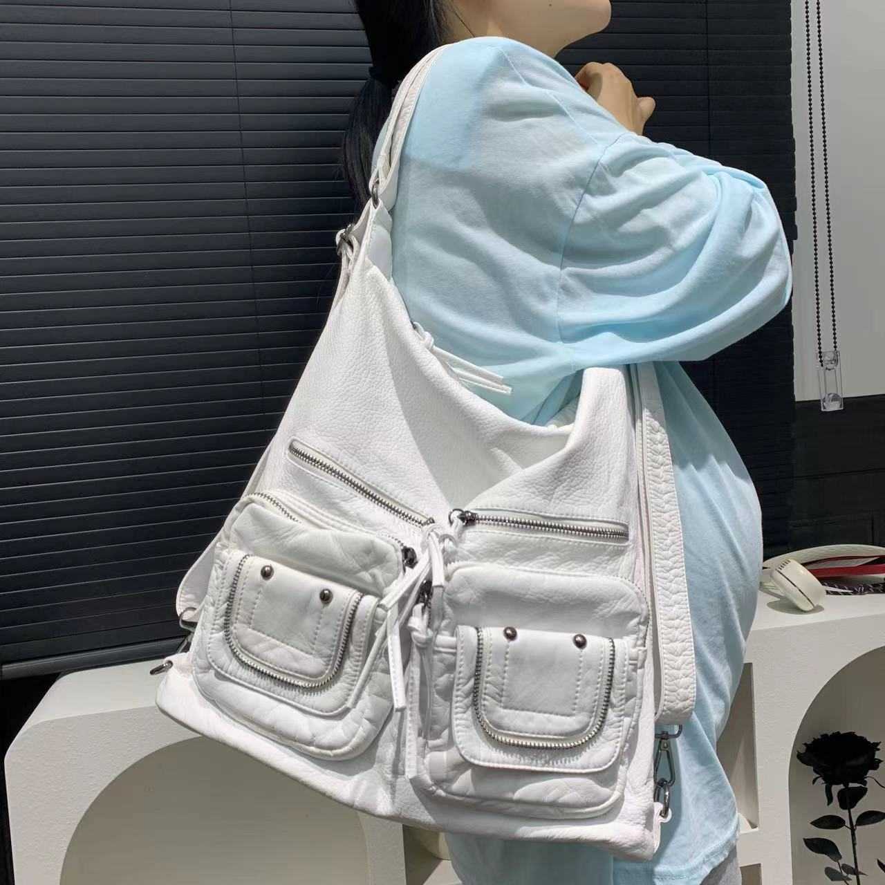 Ladies' fashionable spicy girl backpack with large capacity multiple pockets, washed worn multi-functional shoulder bag 241015