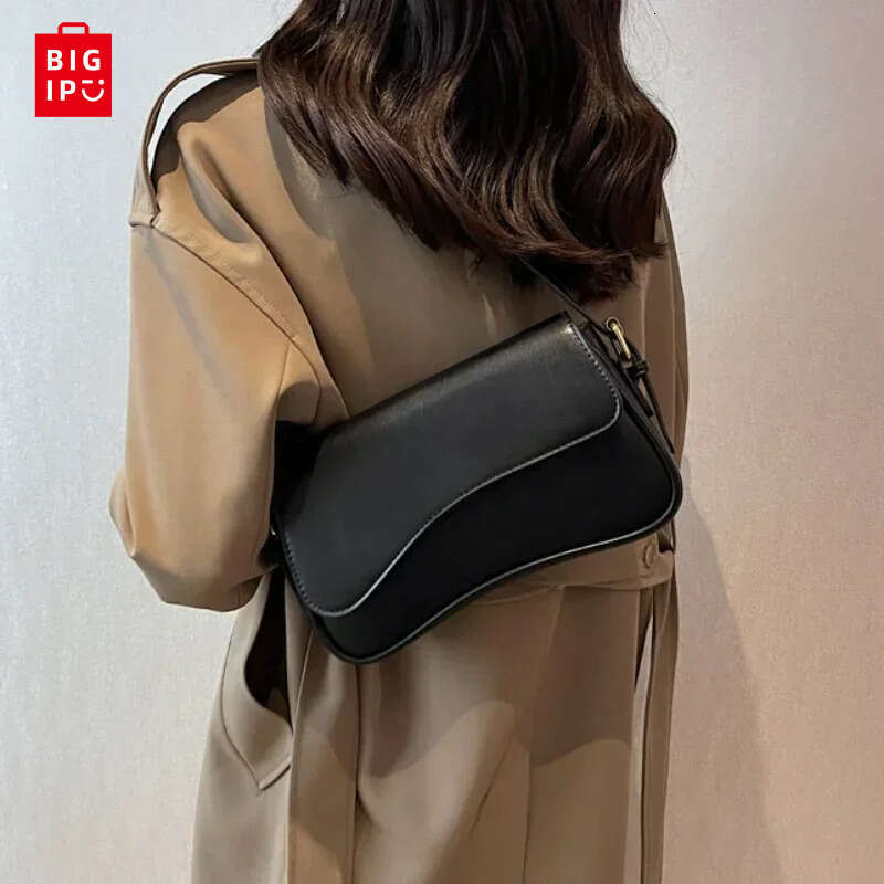 Designer Bag Vintage Leather Crossbody Bags For Women 2024 Designer Female Small Flap Shoulder Bag Armpit Handbags And Purses tote bag purse luxury ba