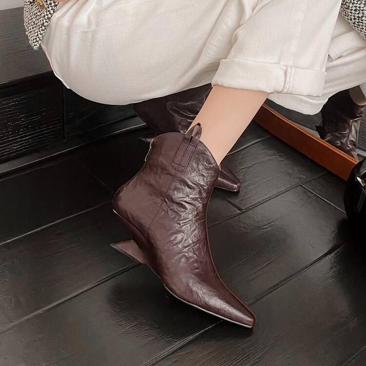 Women's Fashion Boots:Retro Style Martin Boots New Trendy Niche Special Design Versatile,Black/Brown,Free shipping