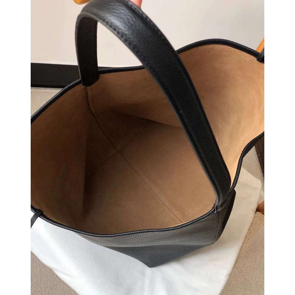 New 2025 Bucket Senior Shoulder Handbag Litchi Grain Cowhide Large Capacity Tote Bag Female