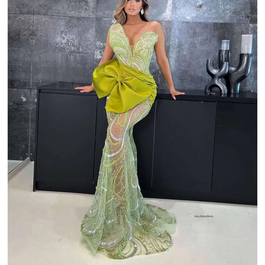 Exquisite Mermaid Prom Dresses Sleeveless V Neck Appliques Sequins Bead Dias Lace Hollow Or Length Satin Evening Dress Bridal Gowns Plus Size Custom 0