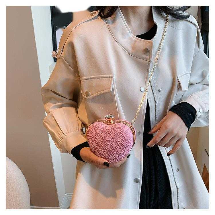 CMM Pressed Shell Love Box Bag New Personalized Chain Clip Mini Lipstick Spider Web Crossbody Bag