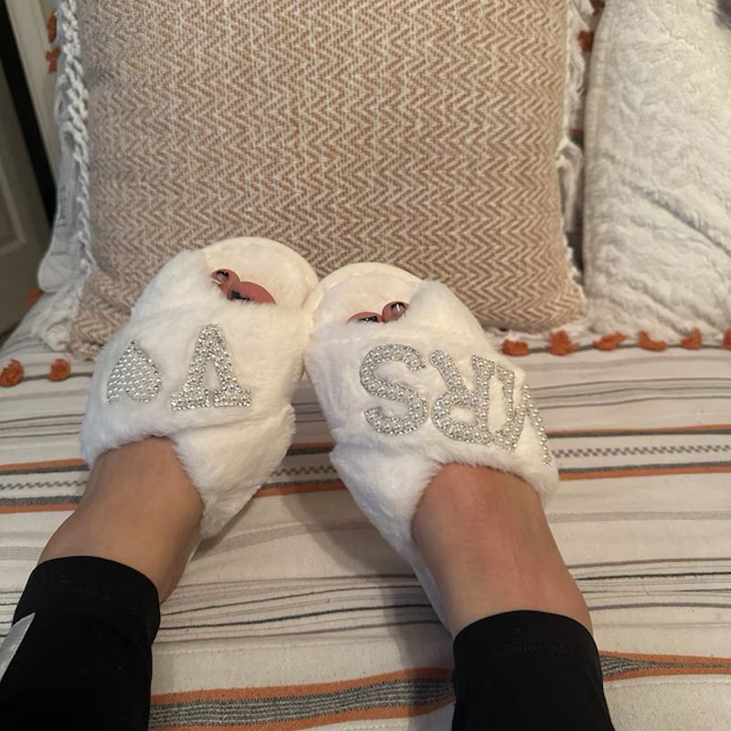 Women Slippers Fur Sequins Sandals Women Comfortable Breathable Flip Flops Slides Slip On Sandals