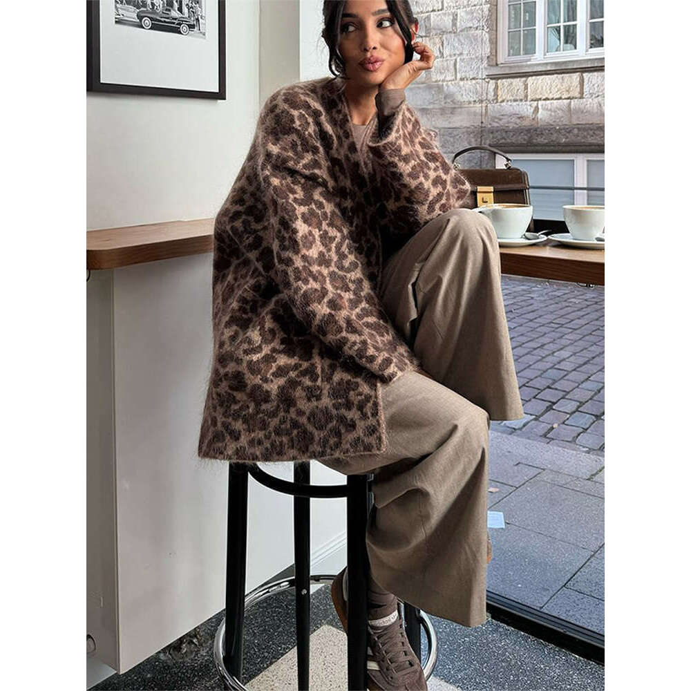 Casual Mohair Leopard Print Knitted Cardigan Women Chic V Neck Full Sleeve With Pockets Sweater Autumn New Lady Commuting Wear