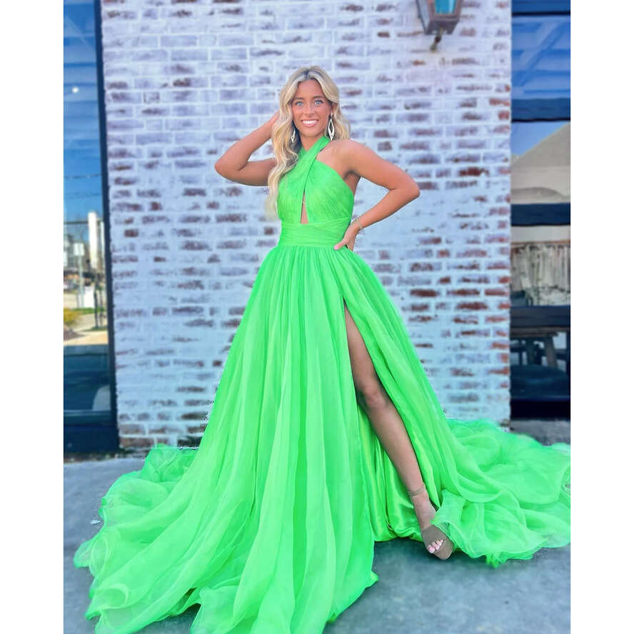 Fresh Green A E Prom Dress Halter Keyhole Evening Elegant Split Dresses For Special Ocns Sweep Train Robe De Soiree 0515