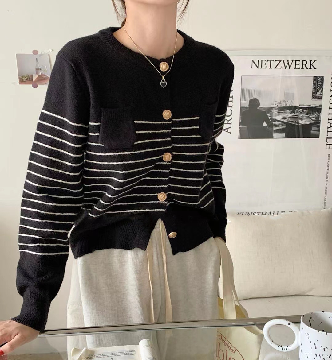 Autumn And Winter New Korean Round Neck Striped Knitted Cardigan Loose Short Pocket Sweater Jacket Women Top F1028#40