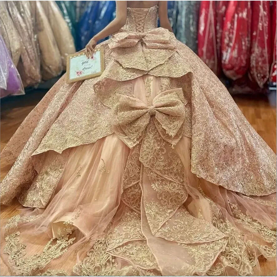Pink Sweetheart Neck Sweet 16 Quinceanera Dress 2024 Sparkly Lace Appliques Sequins Princess Ball Gown Vestidos De 15 Anos 0509