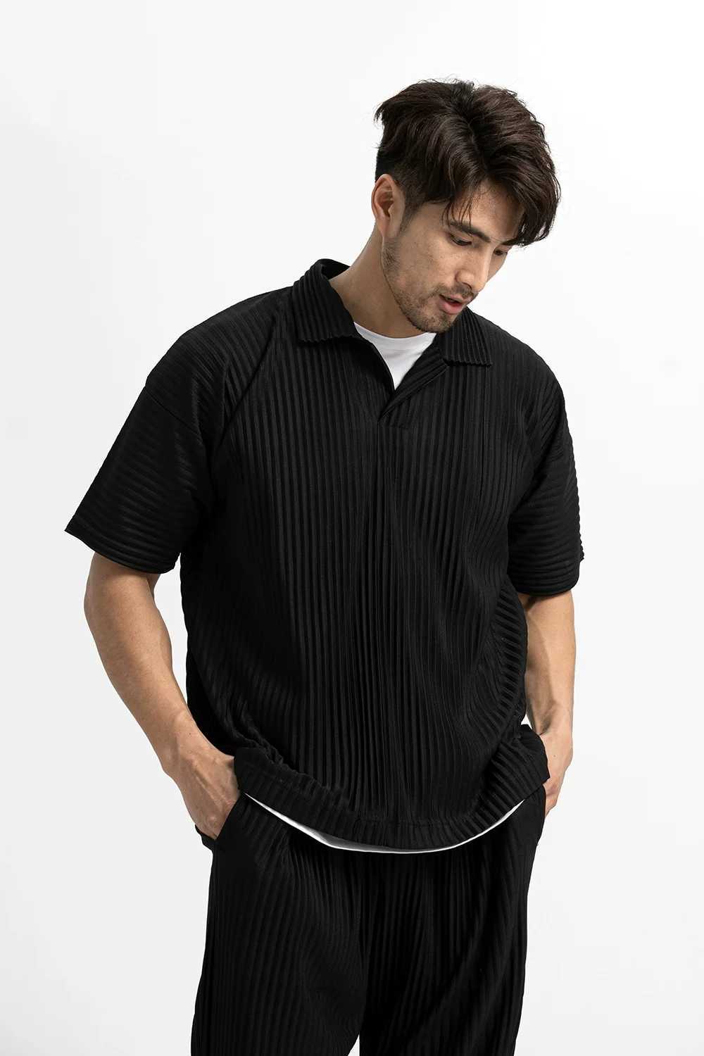 Miyake Lapel Top Polo T Shirt For Men Pleated Short Sleeve Polo Shirt Summer Clothes For Men Loose Fashion StreetwearXJ241211
