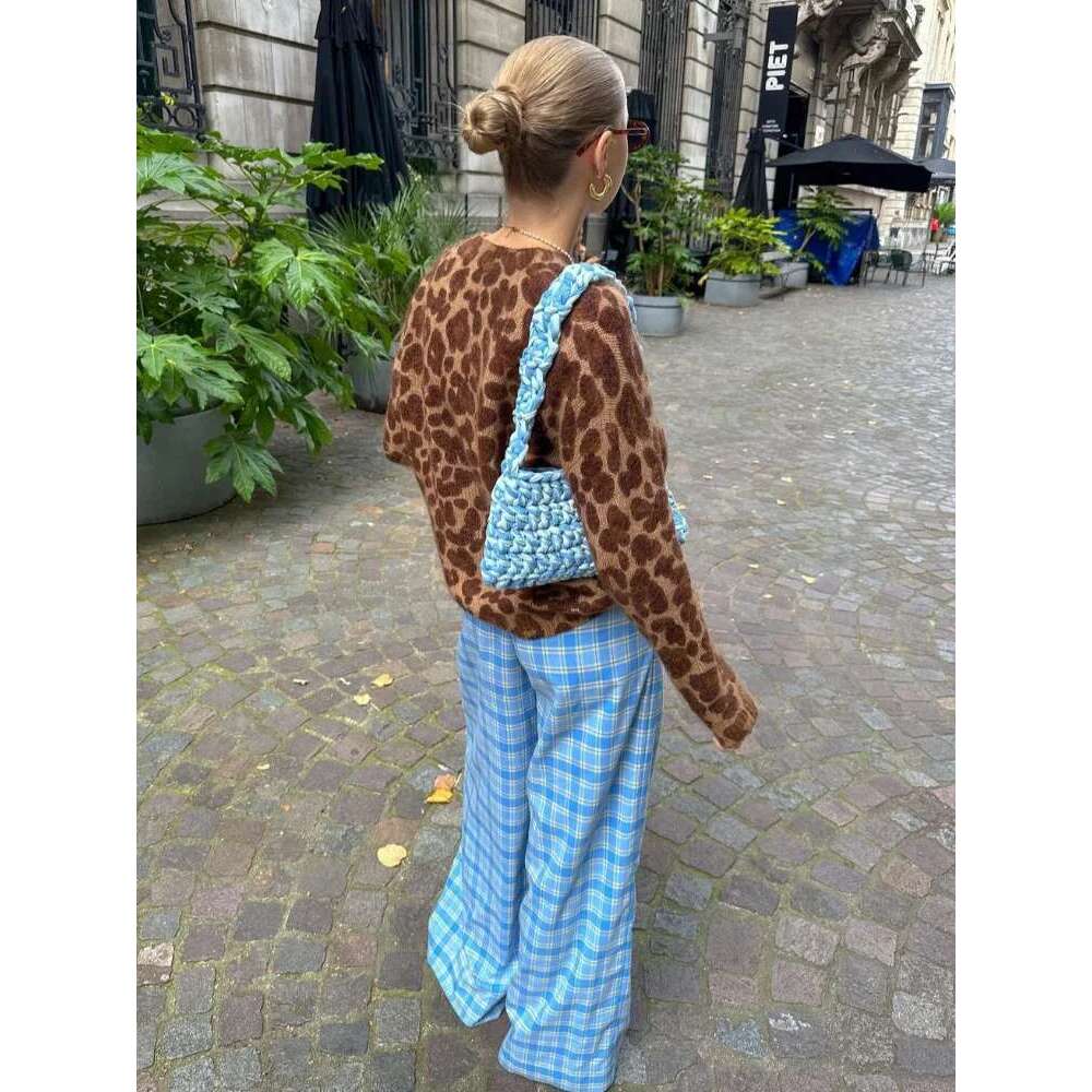 Women Vintage Leopard Print Knitted Pullover Chic Round Neck Long Sleeved Loose Short Sweaters 2024 Autumn New Lady Knitwear
