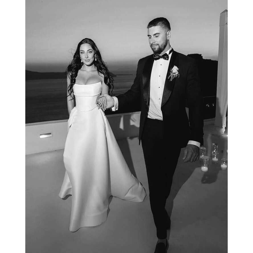 Boho A E Dress For Bride Strapless Satin Wedding Dresses Bridal Gowns Vestidos Novia Bone Bodice Thigh Split Countries Robe De Mariage 0515