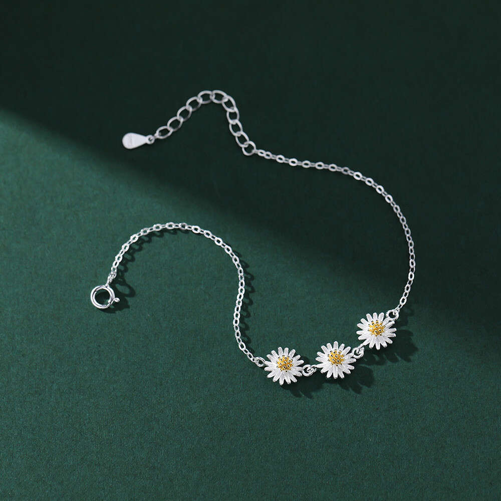 Sterg Sier Simple Daisy wer Ornament Bracelet for Women Temperament Jewelry Accessories