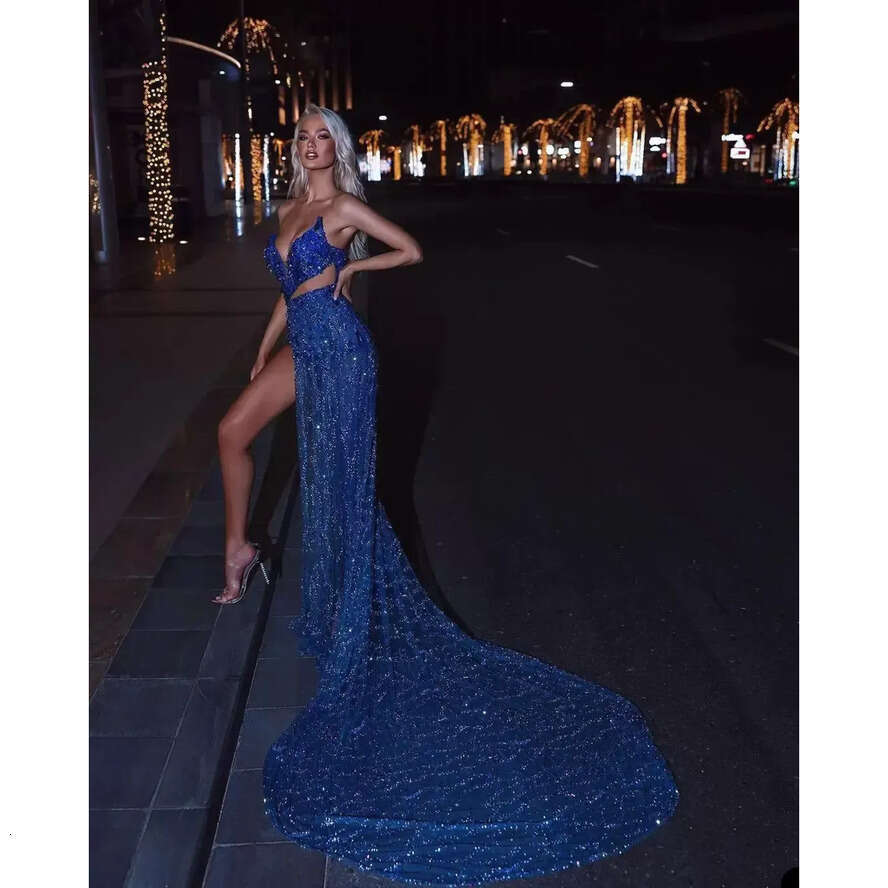 2022 Bright Blue Short Prom Dresses Sleeveless Strapless V Neck Appliques Pufppliques Sequins Sexy Chic Party Gowns Sweep Or Length Plus Size