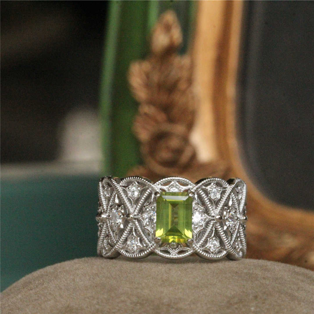 Vintage fashion ins exquisite Italian craft gorgeous hollowed Topaz peridot high touch open ring W240925