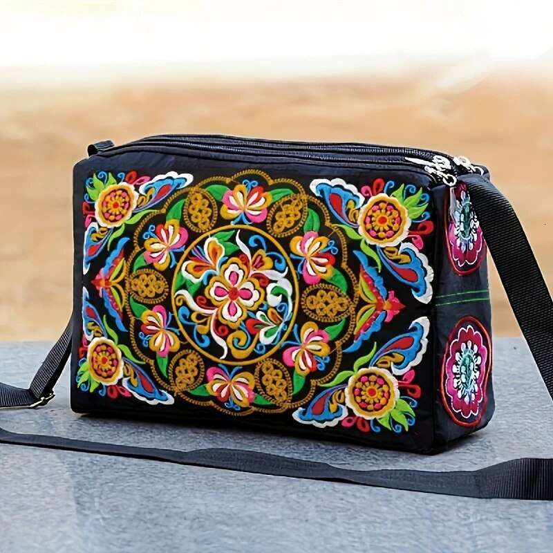 Embroidered Women's wers Nylon Crossbody Bag Ladies Large Capacity Travel Shoulder Bags s