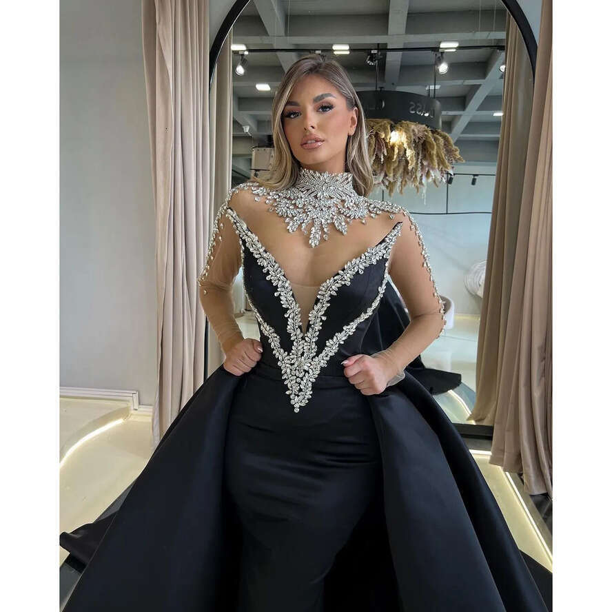 Modern Mermaid Prom Dresses Long Sleeves V Neck Halter Appliques Sequins Beaded Or Length Dias Lace Evening Dress Detachable Train Plus Size Custom Ma
