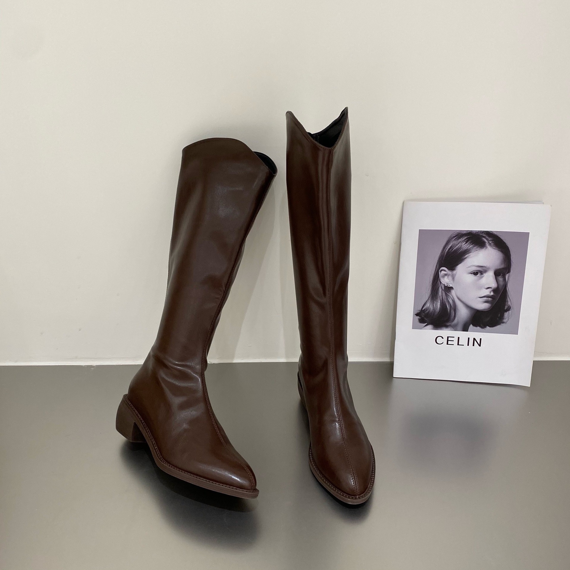 2025 new Boots Ladies Western Middle Heel Shoes For Women Pointed Toe Footwear Winter Knee High Shaft Punk Long With Stylish