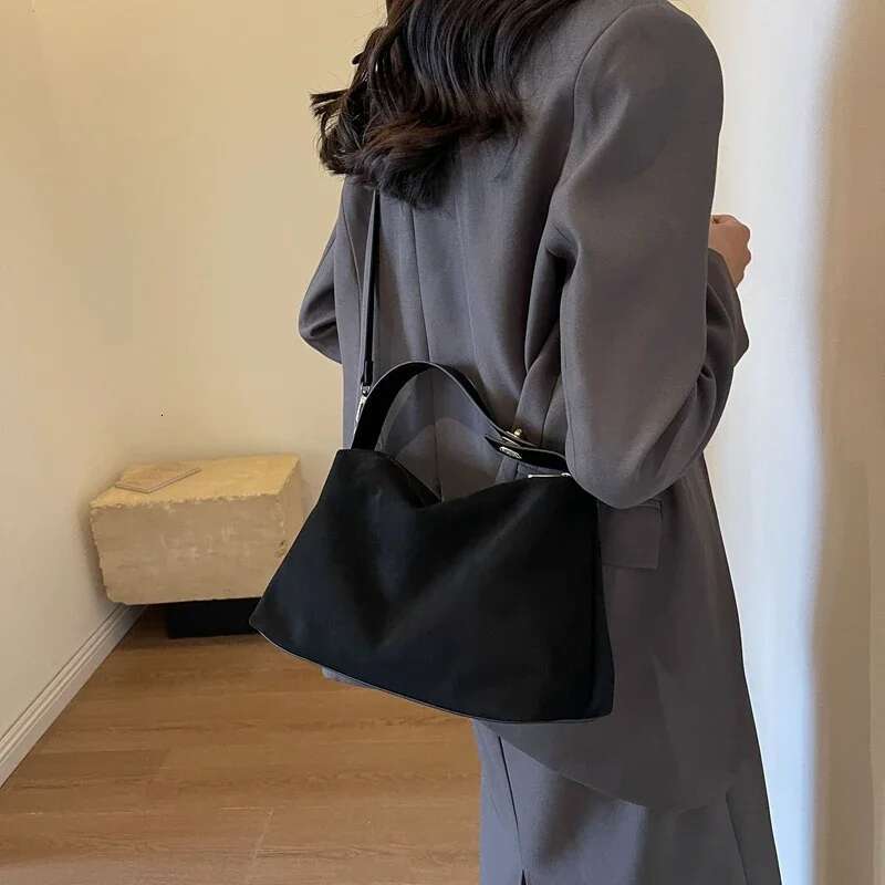 Zipper Fashion Suede Simplicity Shoulder and Crossbody Bags Solid High Quality Handbags for Women 2025 Classic Versatile Hbags
