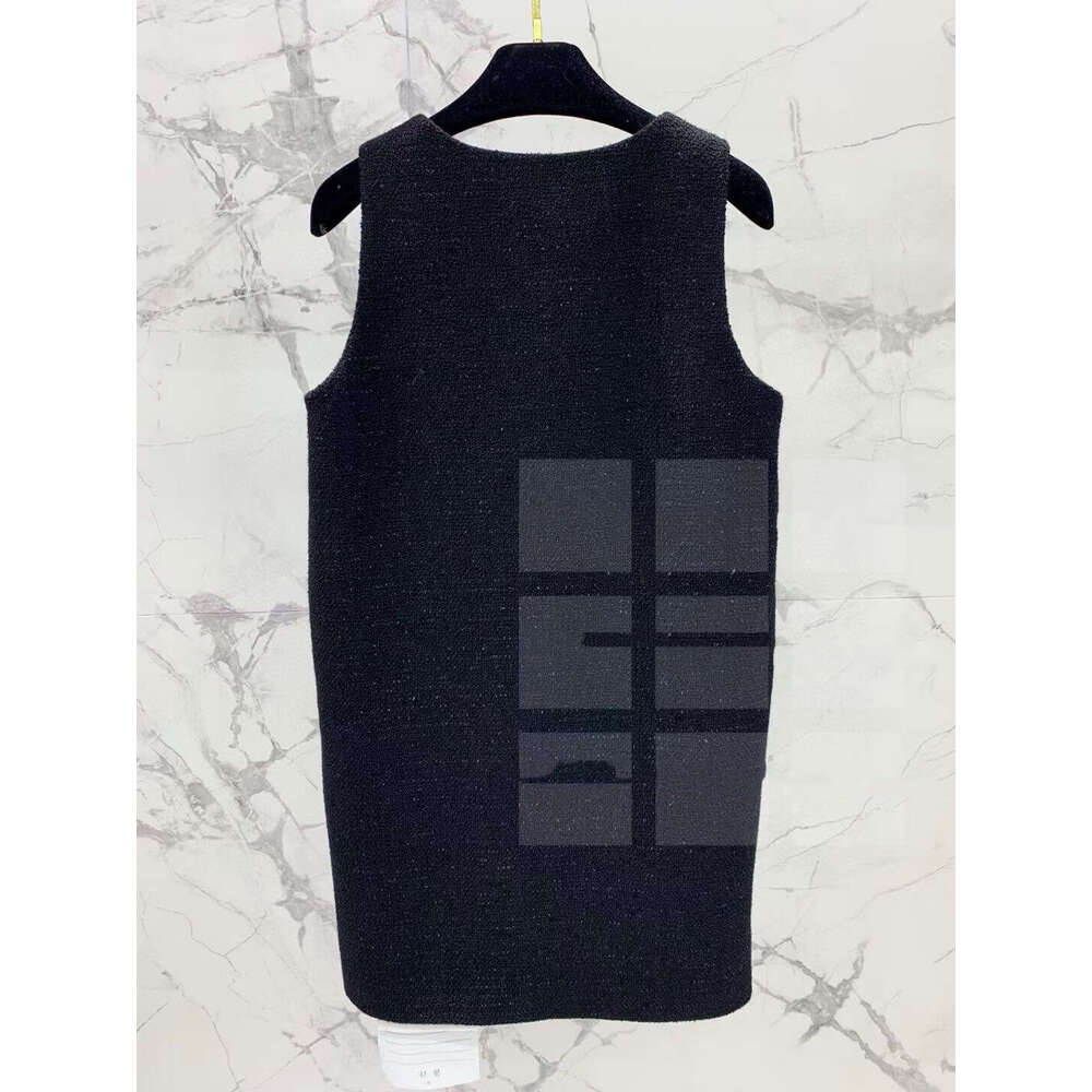 Women 3D Wer Appliques Round Neck Sleeveless Black Woolen Mini Dress