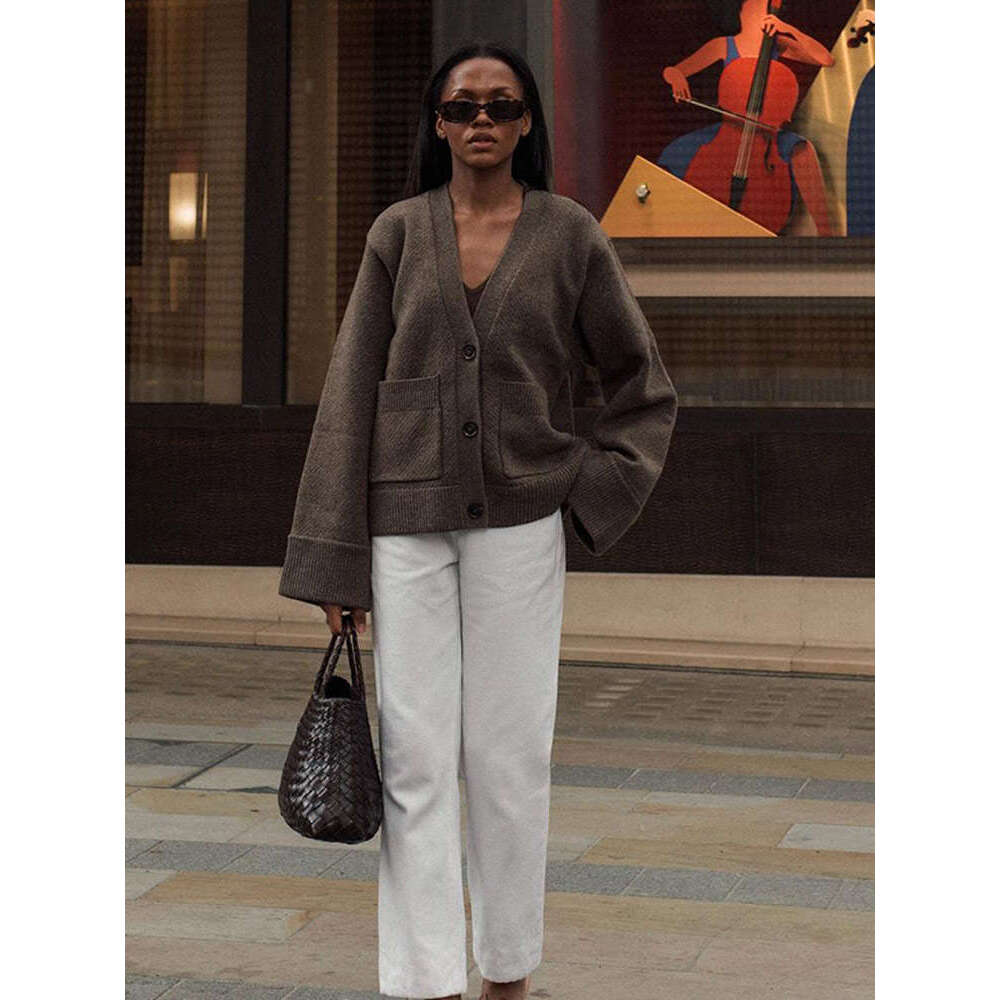 Women Fashion Solid Single Breasted Pockets Cardigan Elegant V-Neck Loose Knitted Sweater 2024 Autumn New Lady Chic Streetwrar