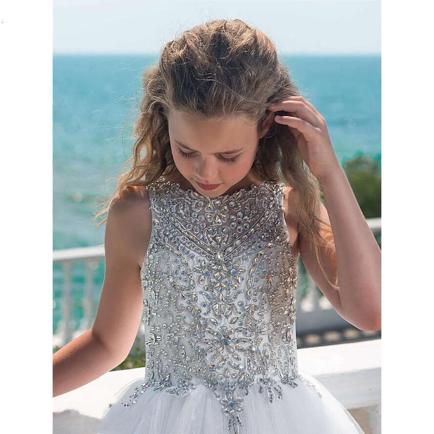 Bg Wer Girls Dresses 2022 Crystals Rhies Sweep Train White Tulle First Communion Dress For Little Girl Jewel Necke 0509