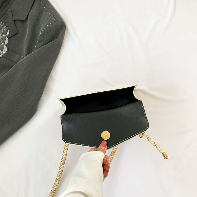 Minimalist Small Square for Women Summer New Fashionable Solid Color Shoulder Casual Handbag Retro Crossbody Bag
