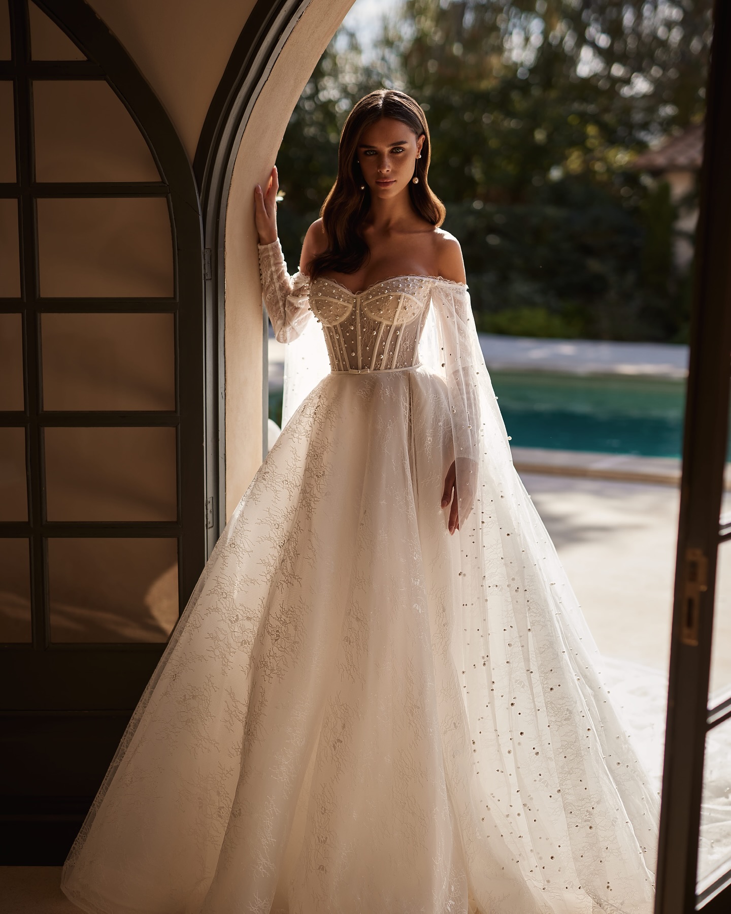 Pearls Dresses Gorgeous Bridal Gowns 2024 Off Shoulder Long Sleeves Wedding Dress A E Bone Bodice Lace Robe De Mariee