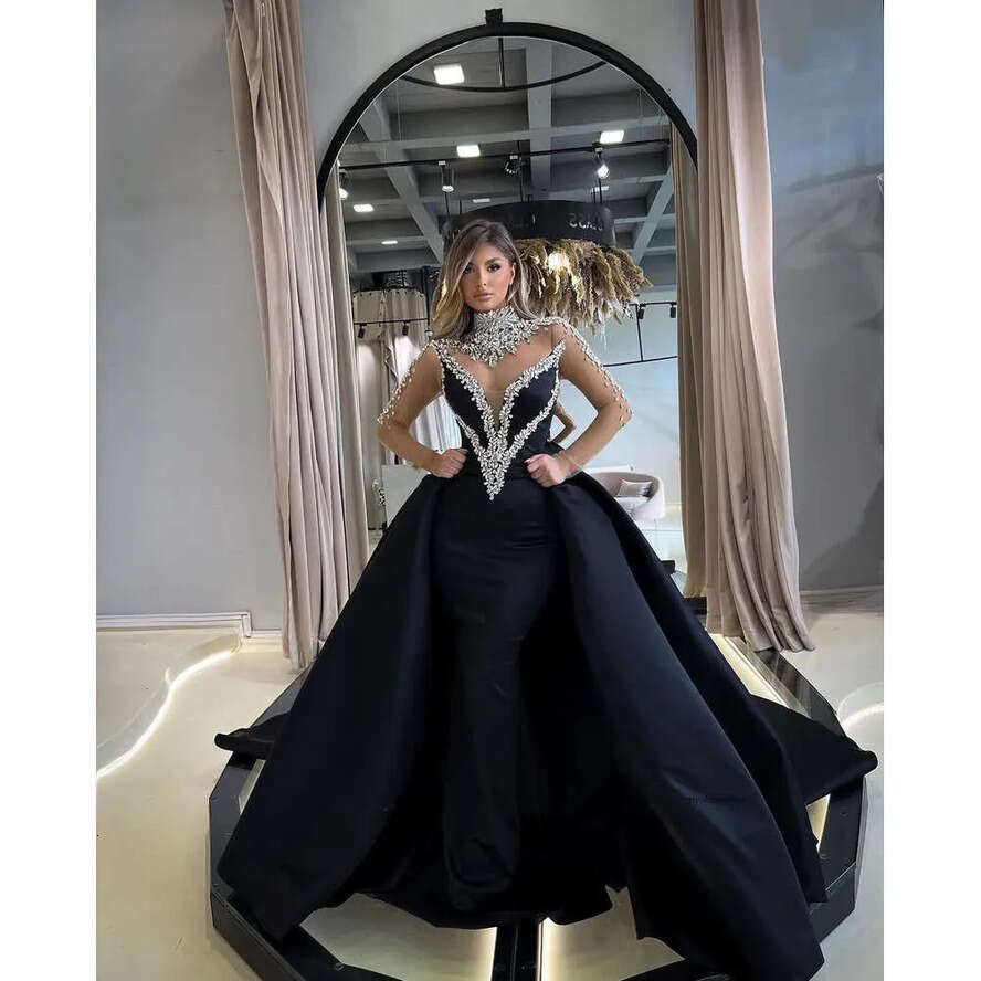 Modern Mermaid Prom Dresses Long Sleeves V Neck Halter Appliques Sequins Beaded Or Length Dias Lace Evening Dress Detachable Train Plus Size Custom Ma