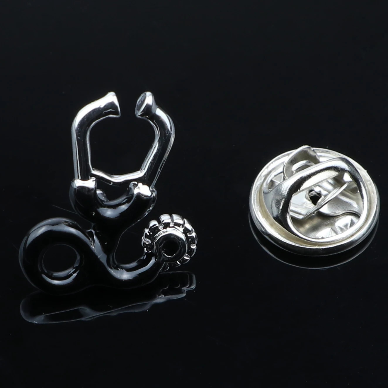 Mens Advanced Chic Brooch Rose National Flag Skull Pin Suit Shawl Lapel Pins Corsage Hat Shirt Collar Party Daily Accessory 241028