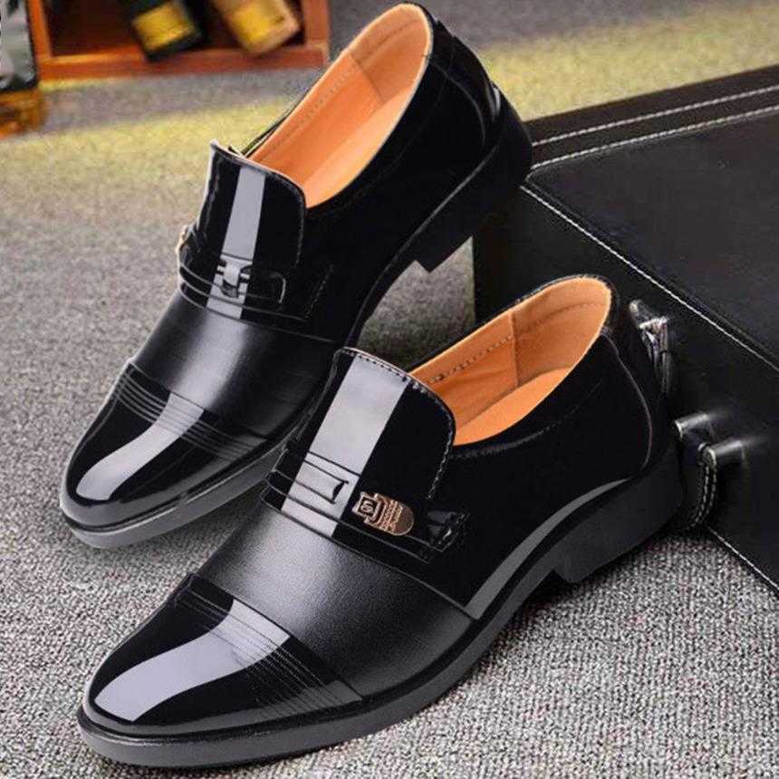 Men Dress Shoes Spring Mens Business Dress Hollow Out Leather Shoes Mens Foot Punching Versatile Mens Dressing Shoes 241009