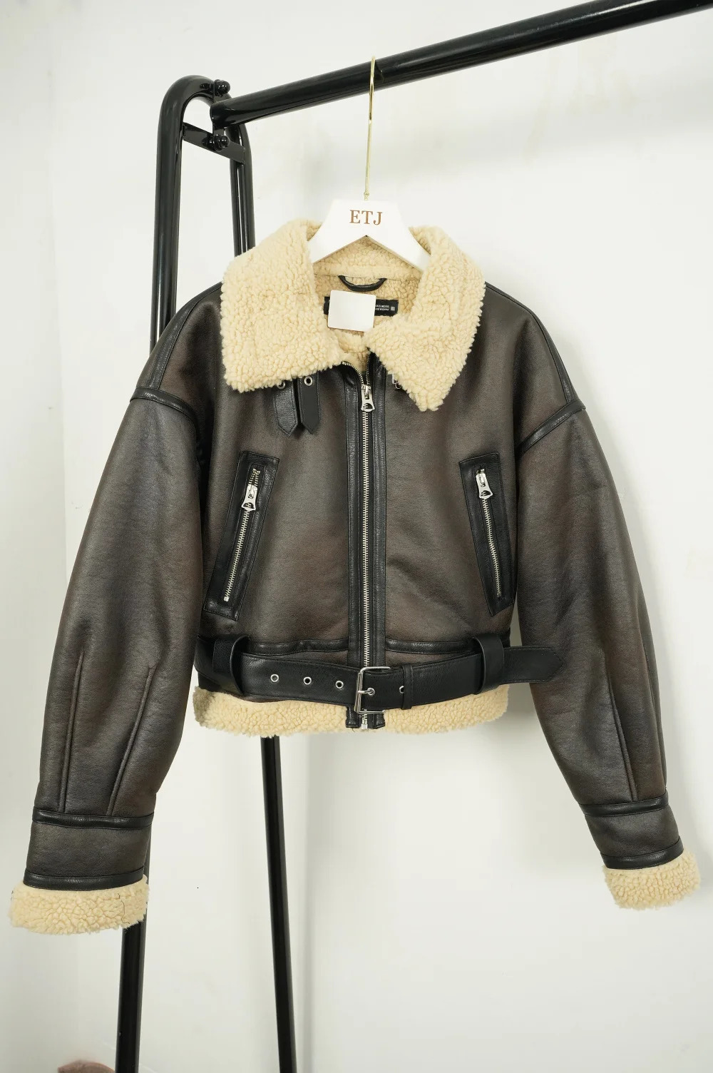 2024 traf Winter Womens street wear faux sheepskin fur bomber jacket with belt motorcycle thick warm sheepskin overcoat jacket 241024