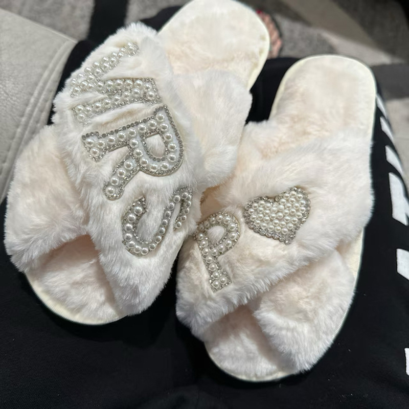 Women Slippers Fur Sequins Sandals Women Comfortable Breathable Flip Flops Slides Slip On Sandals