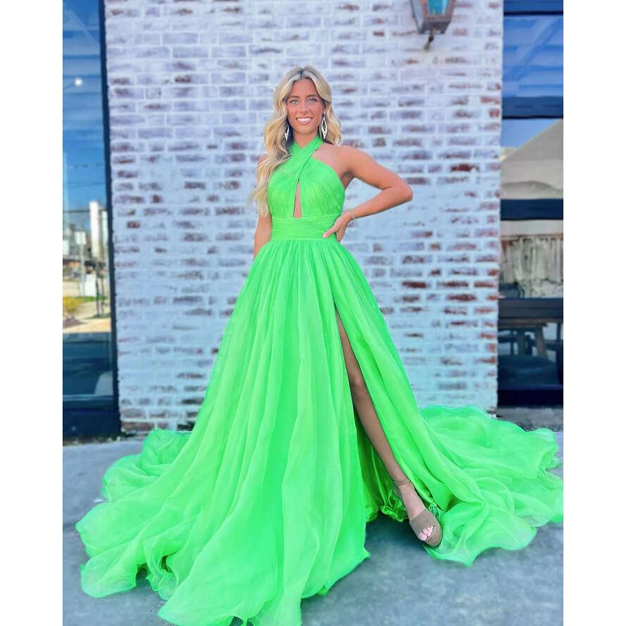 Fresh Green A E Prom Dress Halter Keyhole Evening Elegant Split Dresses For Special Ocns Sweep Train Robe De Soiree 0515