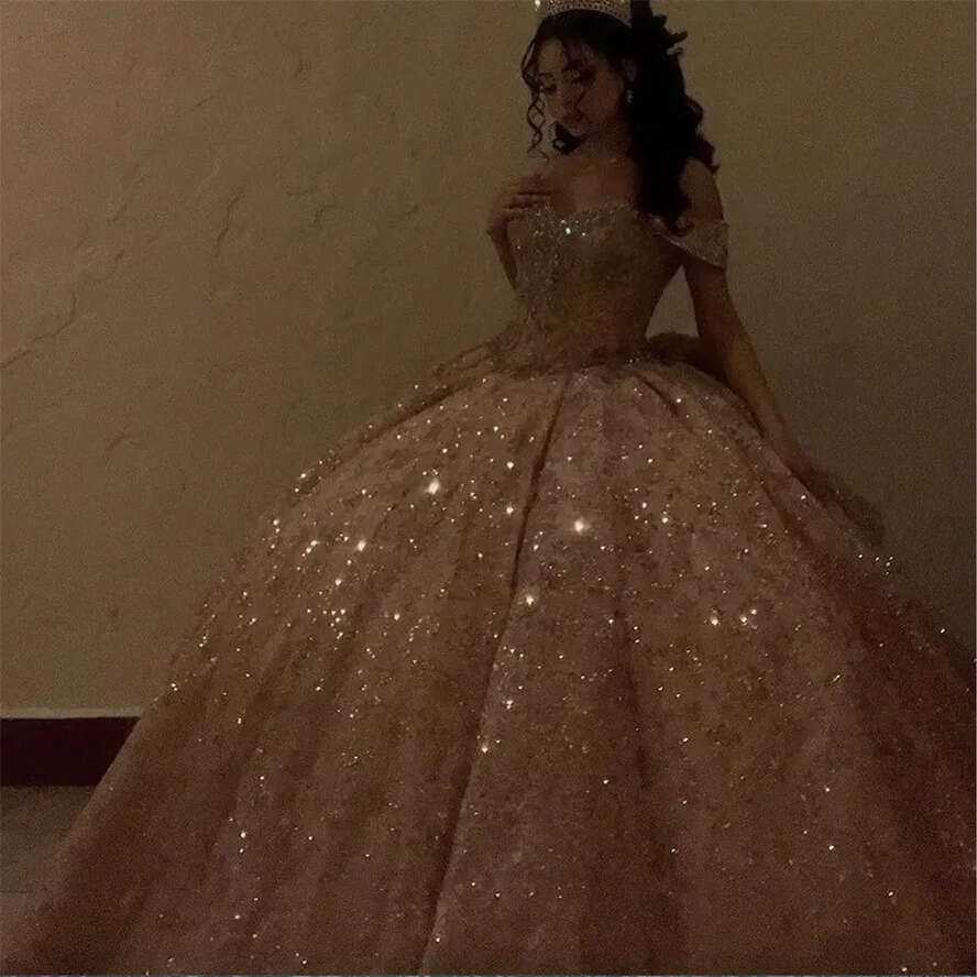 Pink Sweetheart Neck Sweet 16 Quinceanera Dress 2024 Sparkly Lace Appliques Sequins Princess Ball Gown Vestidos De 15 Anos 0509