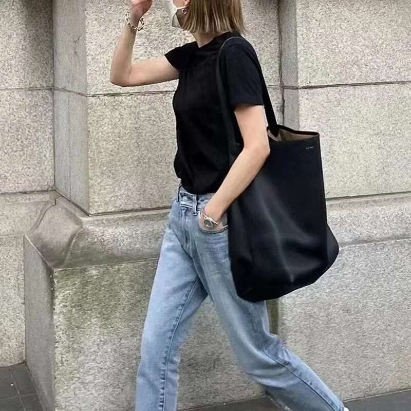 Large 2025 Capacity Soft Bucket Genuine Leather Litchi Pattern Tote New One Shoulder Bag for Classroom
