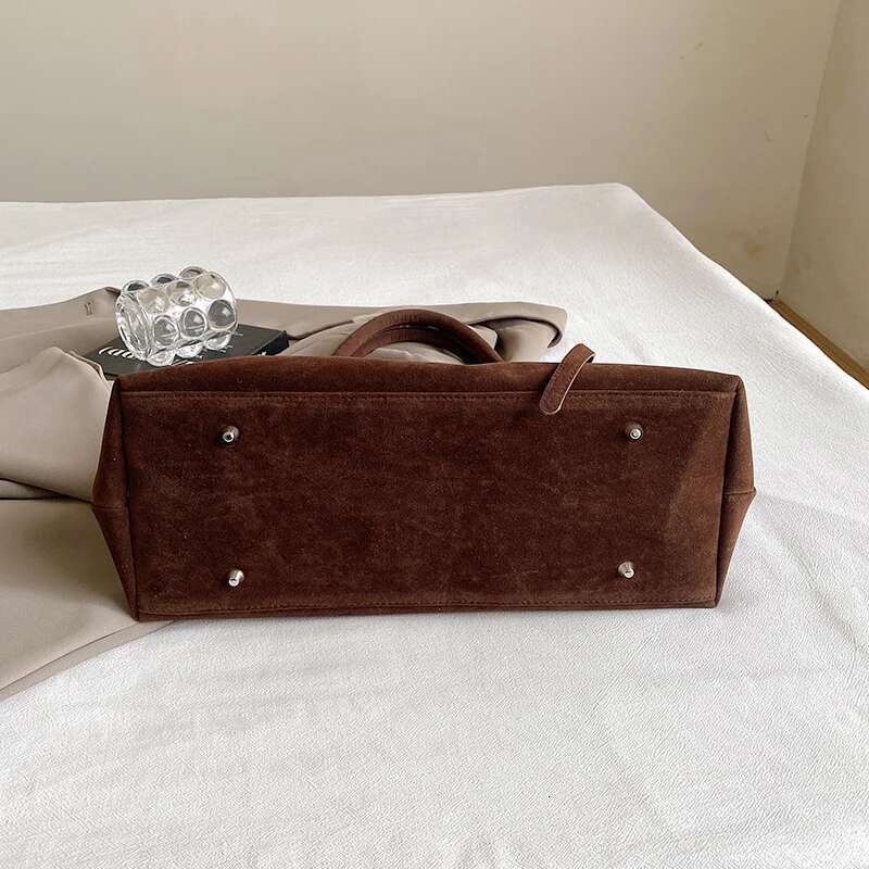 Decorative Buckle Design Solid Faux Suede Handbag Large Capacity Hasp Casual Tote 2025 Hot Sale Bags for Women Bolsas Femininas