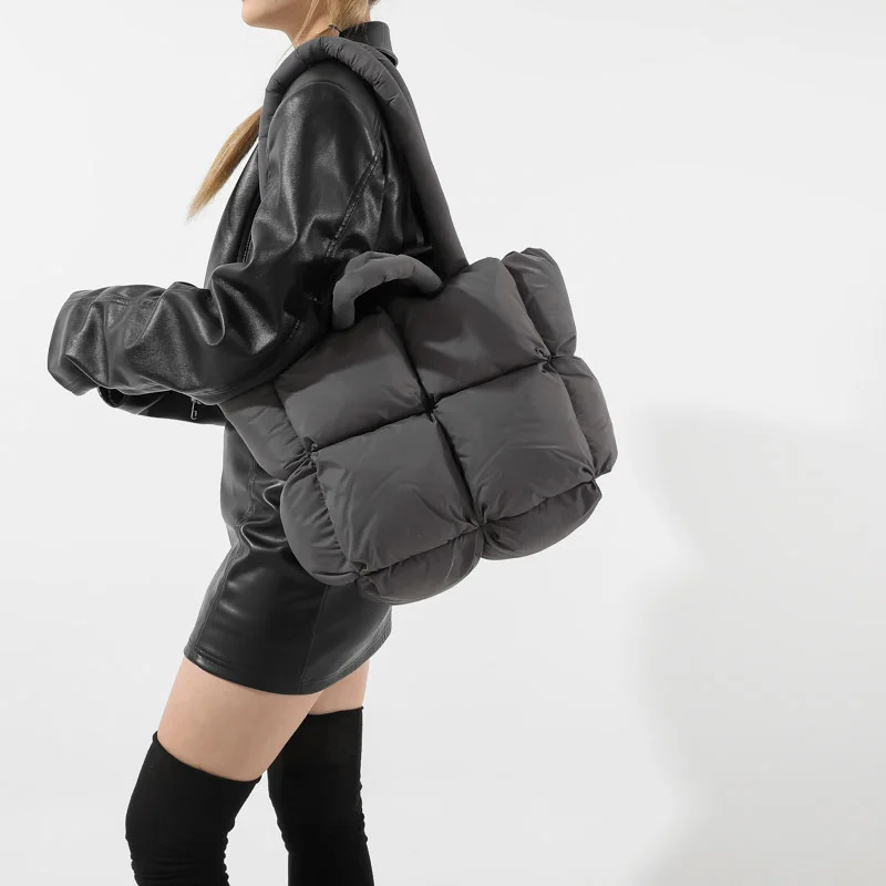 2025 NEW Fashion Soft Puffer Tote Quilted Women Shoulder Bags Nylon Padded Lady Handbags Down Cotton Warm Winter Shopper Bag 241025 zhanyishengli