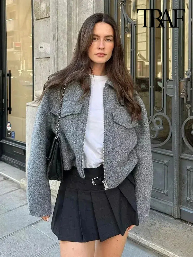 TRAF Women Fashion Patch Pockets With Flaps Cropped Jacket Coat Vintage Long Sleeve Front Zipper Female Outerwear Chic Tops 241024