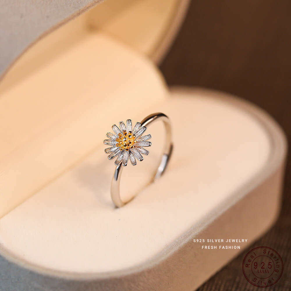 Sterg Sier Cute Simple Little Daisy wer Ring For Women Exquisite Temperament Party Jewelry