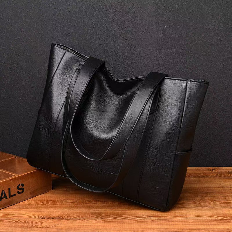 Vintage large capacity designer handbag, retro vegetarian shoulder bag, women's commuting casual handbag