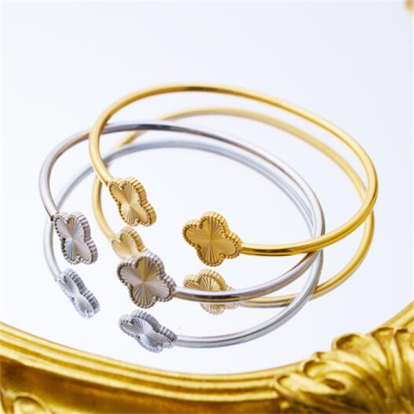 Hot Bracelet European And American Four-Leaf Clover Titanium Steel Bracelet Lucky Grass Stainless Steel Open Brac